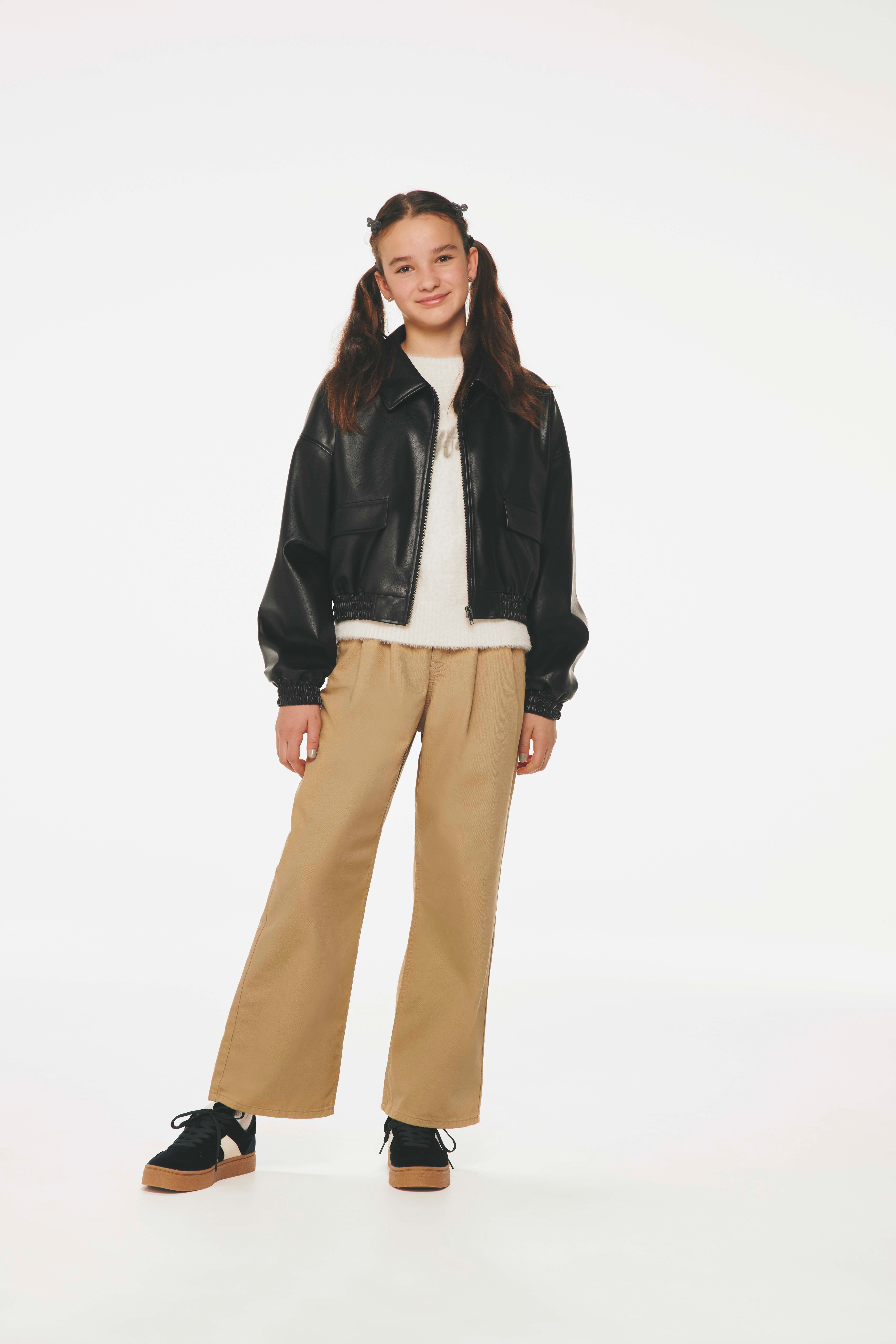 tucked wide pants